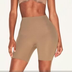 SKIMS Neutral Tone Bike Shorts